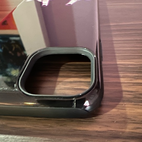 Yungblud inspired iPhone case - Picture 6 of 8